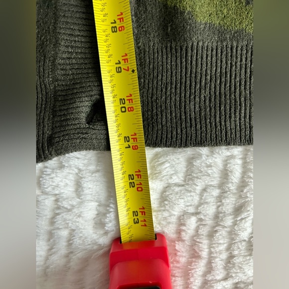 Cardigan - Picture 5 of 5